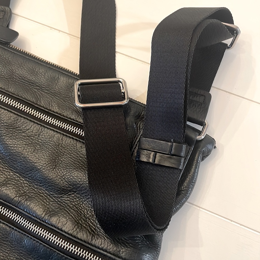 Margot New York Leather Crossbody Bag - Picture 3 of 10